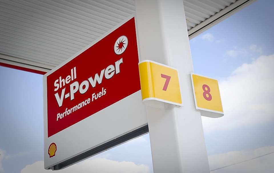 Señal de Shell V-Power en una estación Shell