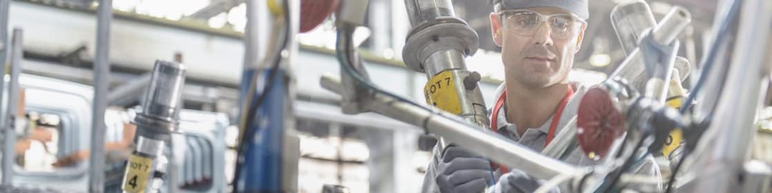 Aplicación de lubricantes en procesos de fabricación de componentes de automoción