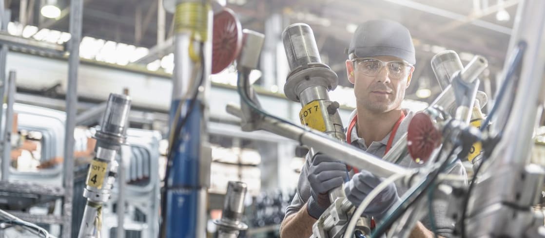 Aplicación de lubricantes en procesos de fabricación de componentes de automoción
