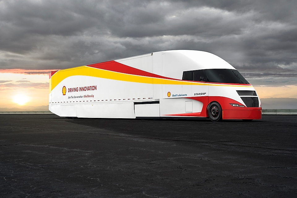 Shell Starship truck in red and white