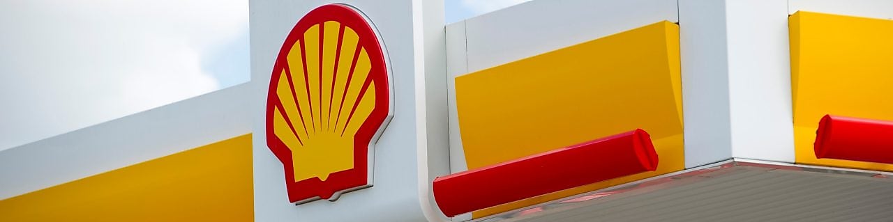 Logo de Shell en ena estación de servicio